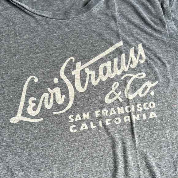 Levi Strauss & Co Vintage T-Shirt Size Medium - Picture 2 of 5